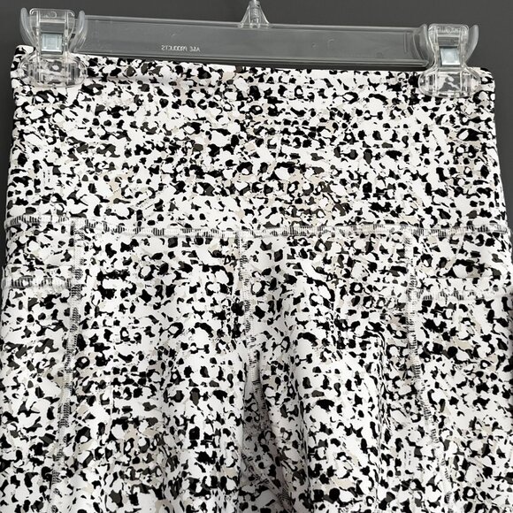 NEW Old Navy Active Powersoft Bermuda Shorts Women's Size Small 8" GoDry Pockets - Picture 4 of 10